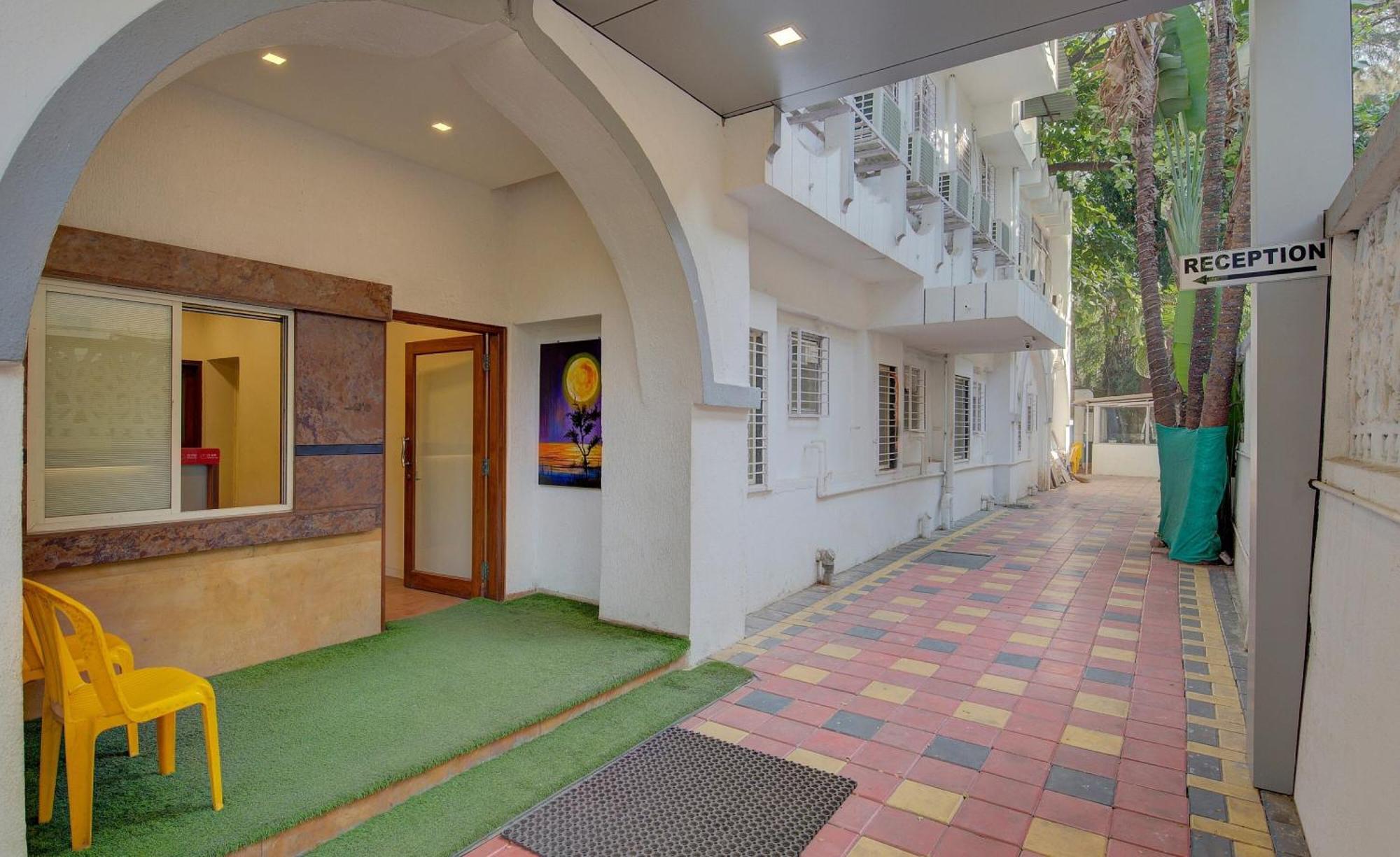 Collection O Sunshine Near Inox 4* Pune