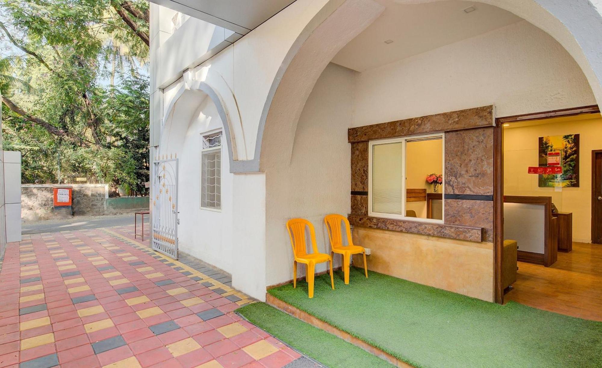 Collection O Sunshine Near Inox Hotel 4*