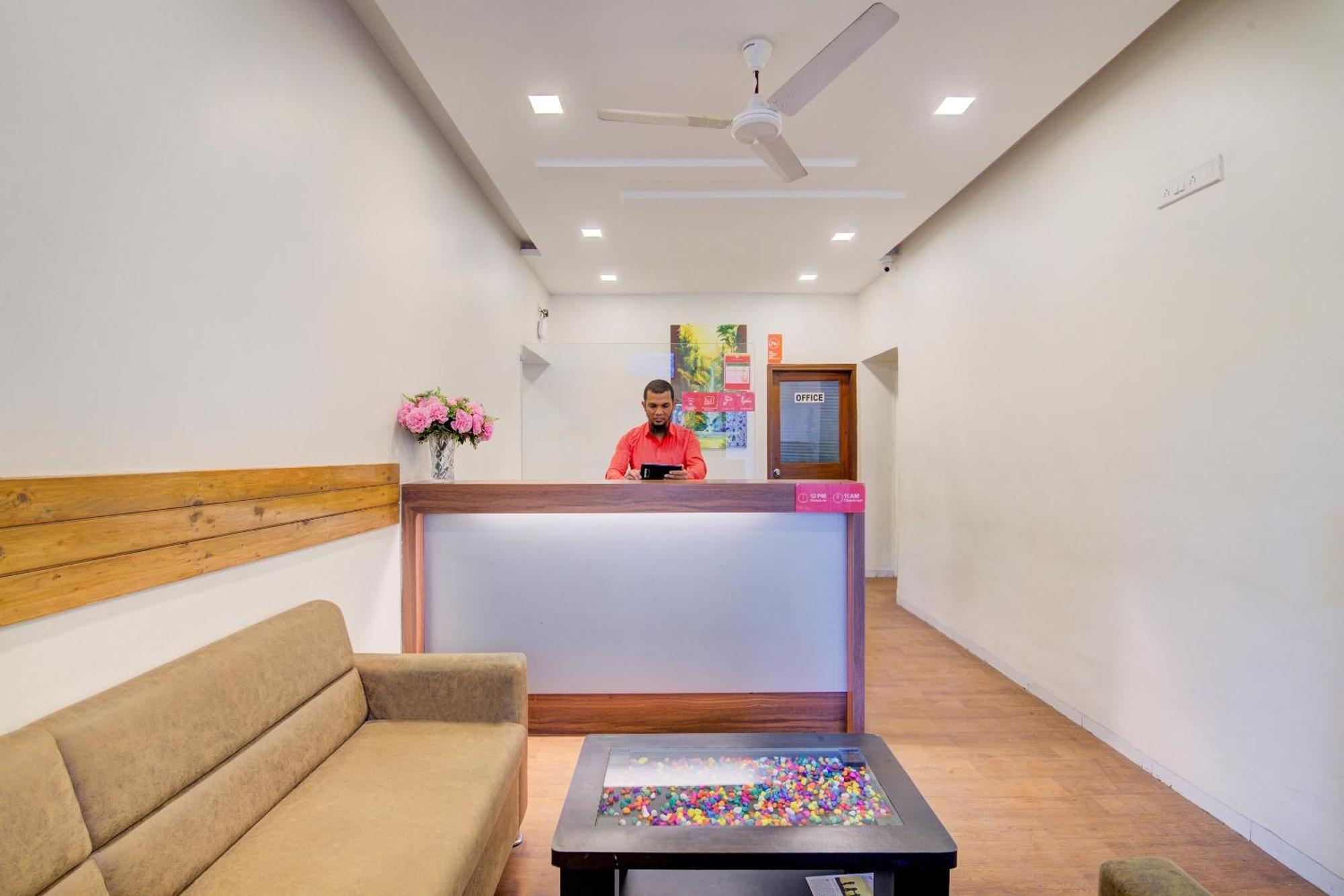 Collection O Sunshine Near Inox Hotel 4*