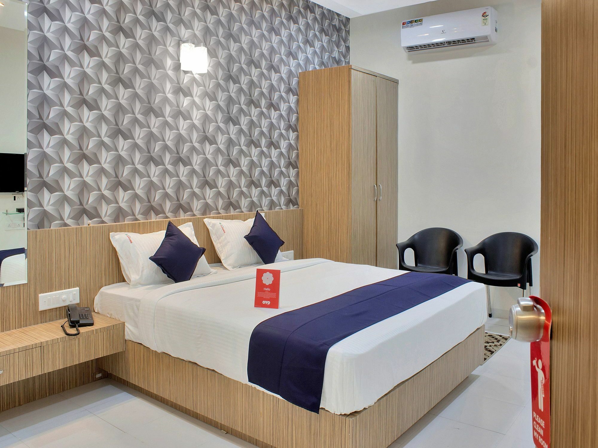 Collection O Sunshine Near Inox 4* Pune