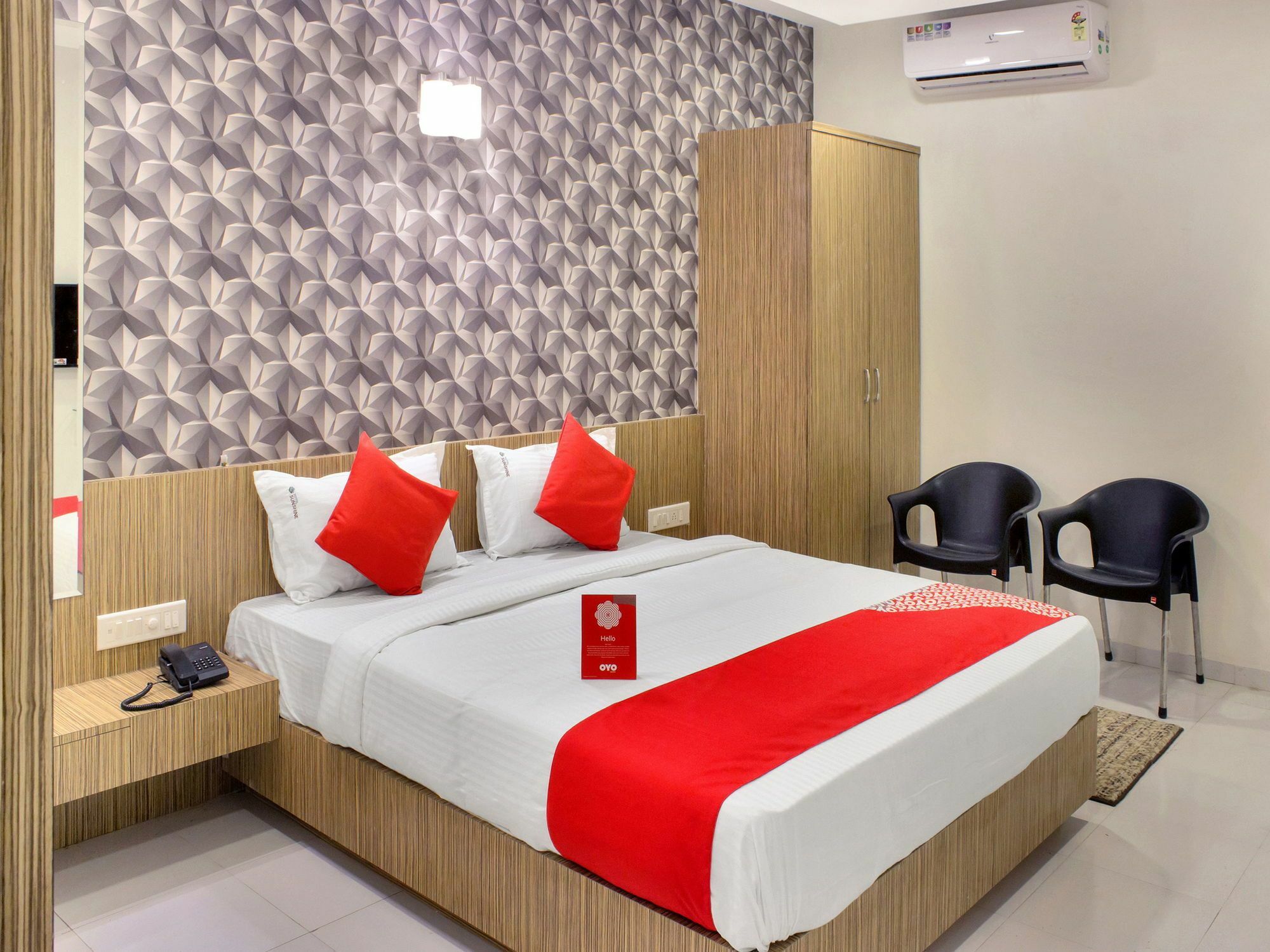 Hotel Collection O Sunshine Near Inox Pune